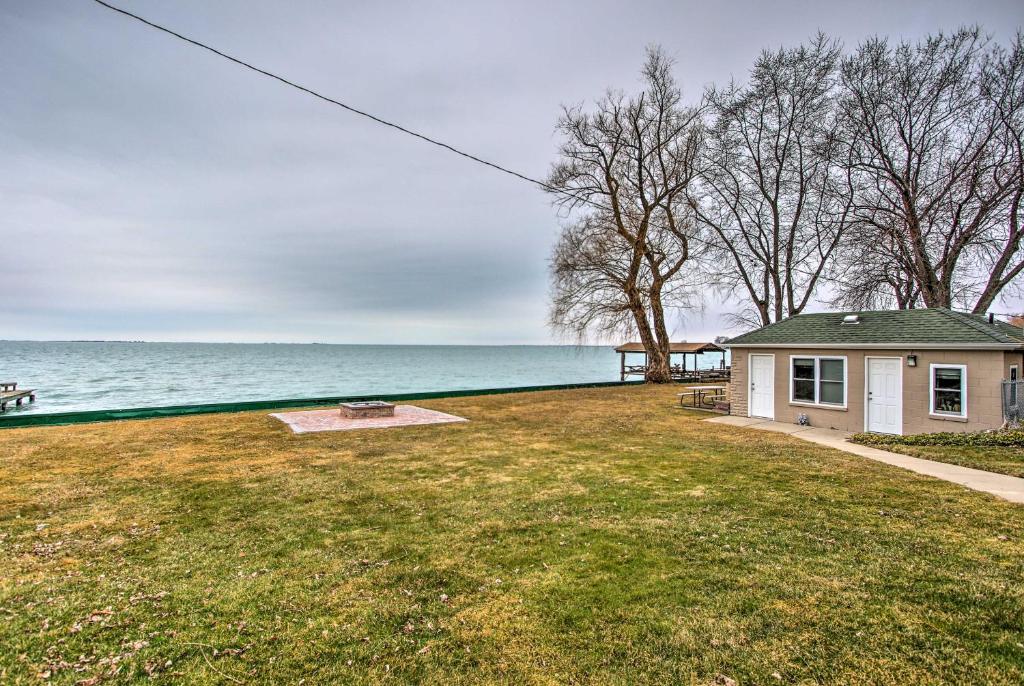 Gallery image of Waterfront Home with Shared Dock on Lake St Clair! in Chesterfield