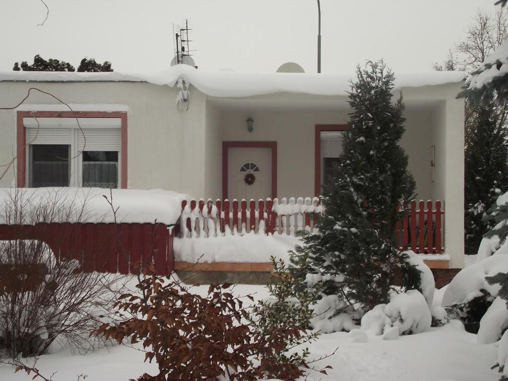 Obiekt Apartman Nóra zimą