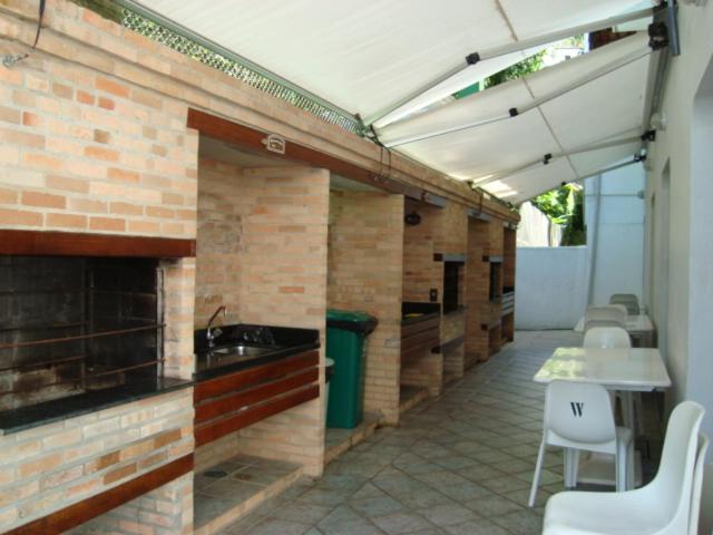  Condomínio a 1 metro da Praia Toninhas Ubatuba Pé na Areia Apartamento