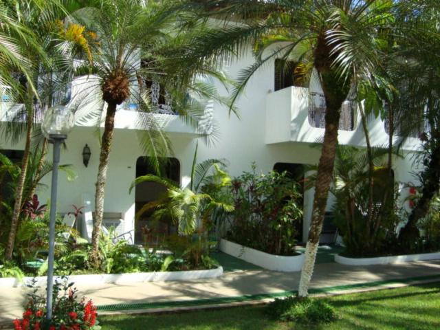  Condomínio a 1 metro da Praia Toninhas Ubatuba Pé na Areia Apartamento