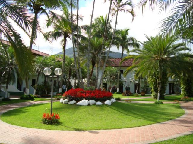  Condomínio a 1 metro da Praia Toninhas Ubatuba Pé na Areia Apartamento