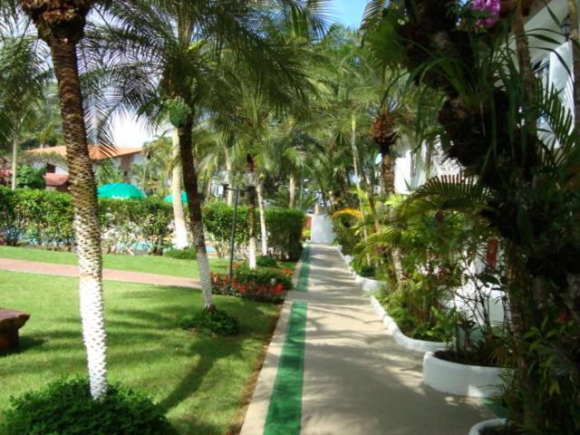  Condomínio a 1 metro da Praia Toninhas Ubatuba Pé na Areia Apartamento