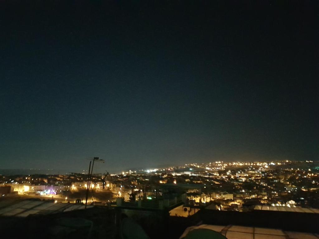 Nespecifikovaný výhled na destinaci Fès nebo výhled na město při pohledu z hotelu