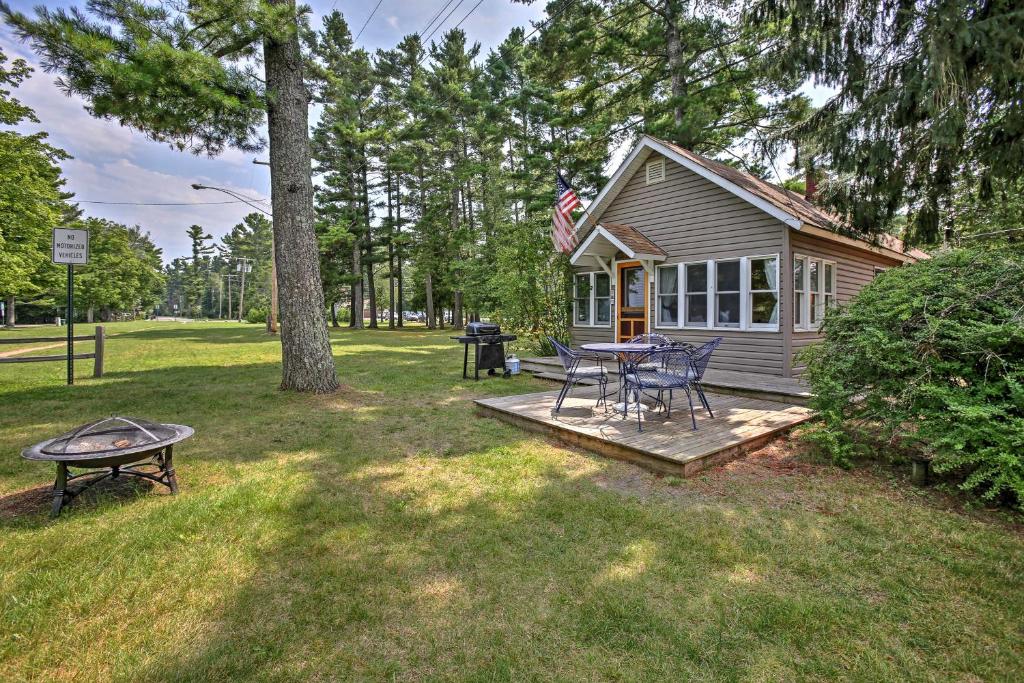 Suttons Bay Cottages