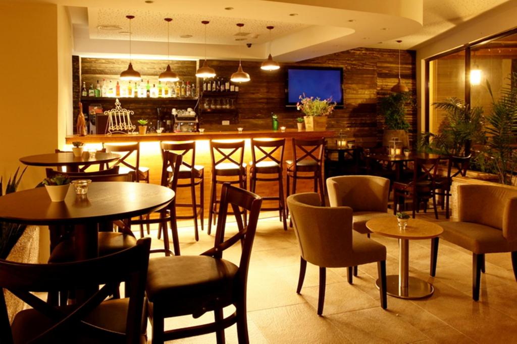 Restaurace v ubytování Ramot Resort Hotel