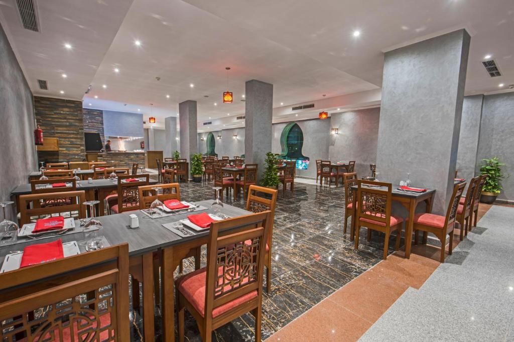 Restaurace v ubytování Sunrise Aqua Joy Resort