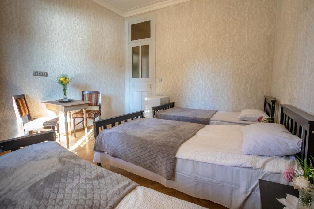 Postel nebo postele na pokoji v ubytování Gantiadi