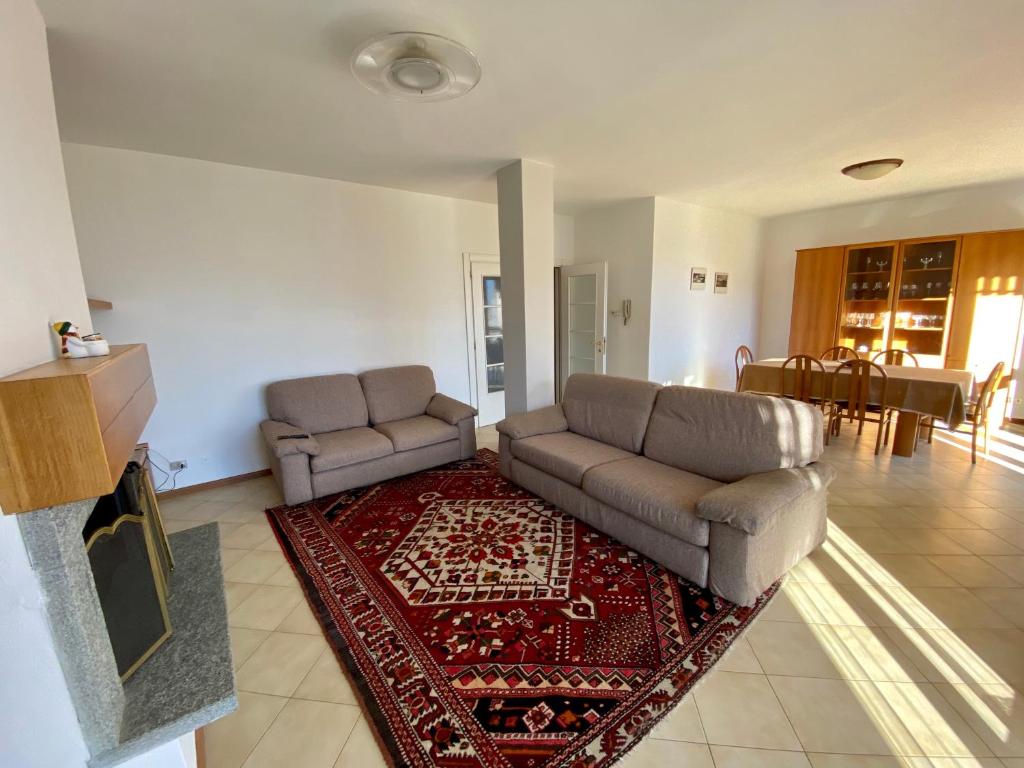 Villa Moroni - Three-Bedroom Villa
