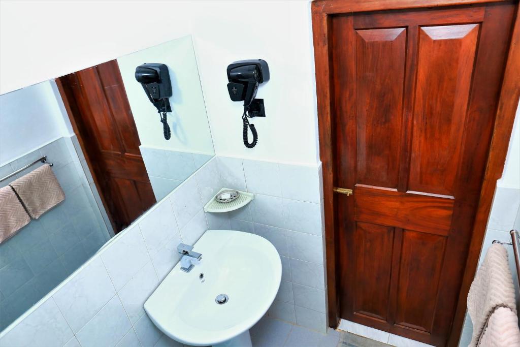 Bagno di Camellia Dwelling