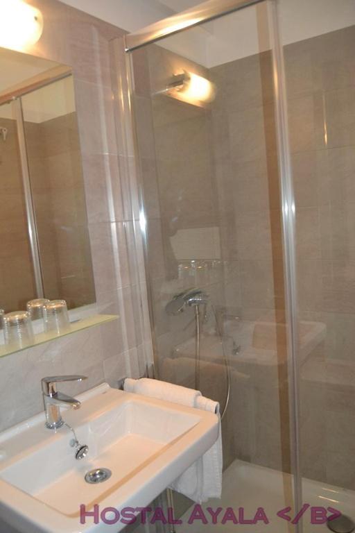Pensión Ayala - Double Or Twin Room