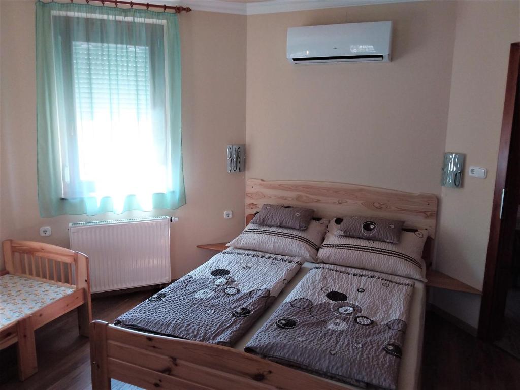 Nefelejcs Fagyizó és Apartmanház - Apartamento De Una Habitación