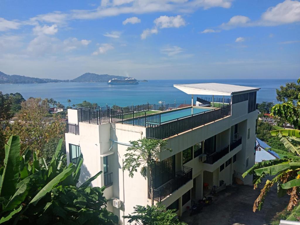 Rossarin Sea View Patong - Resim 39