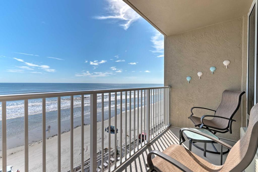 Oceanfront Daytona Beach Studio with Balcony!