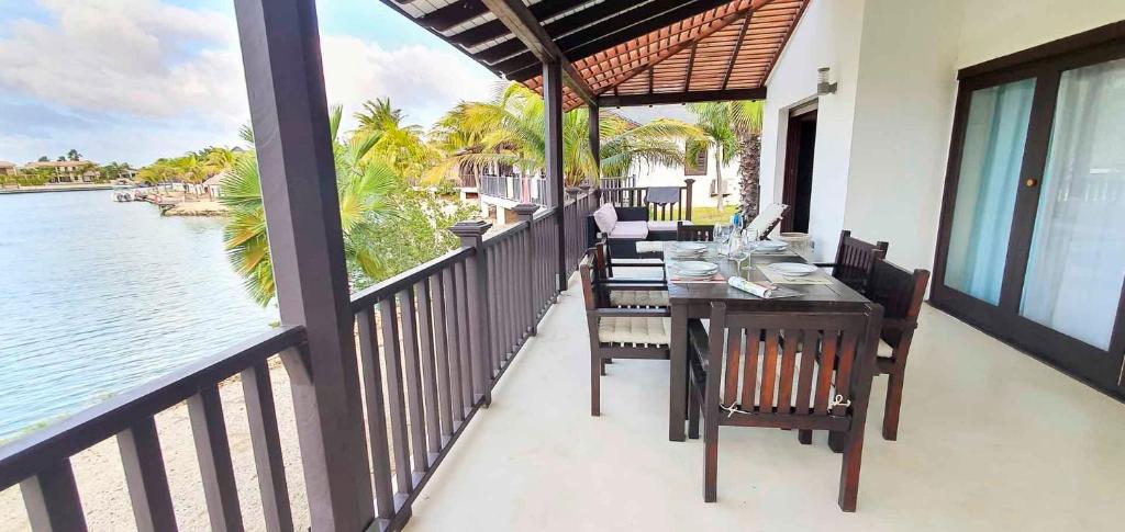 Een balkon of terras bij Relax Nest Villa