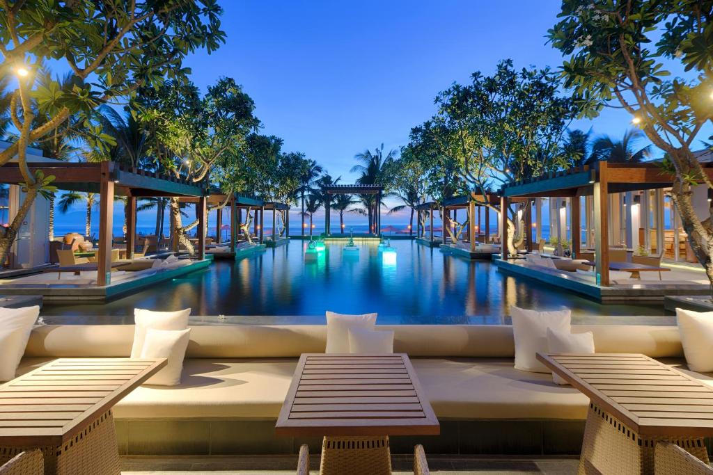 다낭 나만리트리트 리조트 조식 논누억 해변 숙소 위치 선택 팁