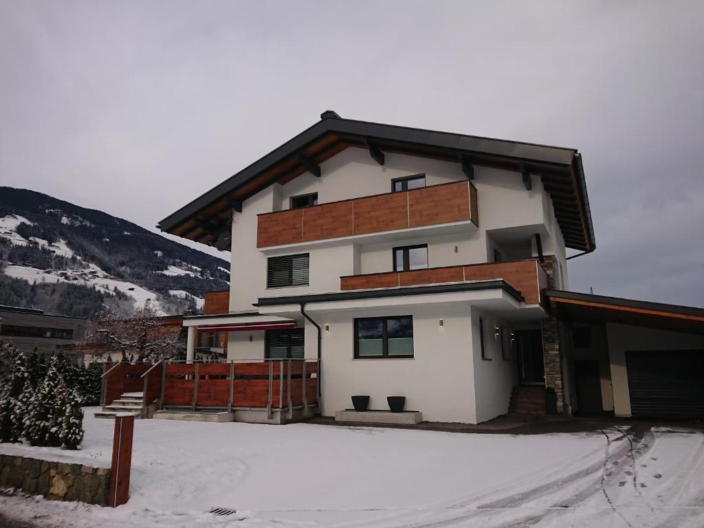 Nespecifikovaný výhled na hory nebo výhled na hory při pohledu z apartmánu