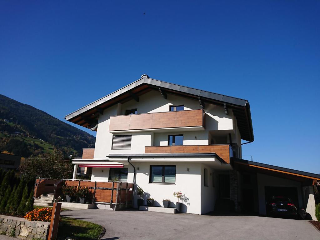 Nespecifikovaný výhled na hory nebo výhled na hory při pohledu z apartmánu