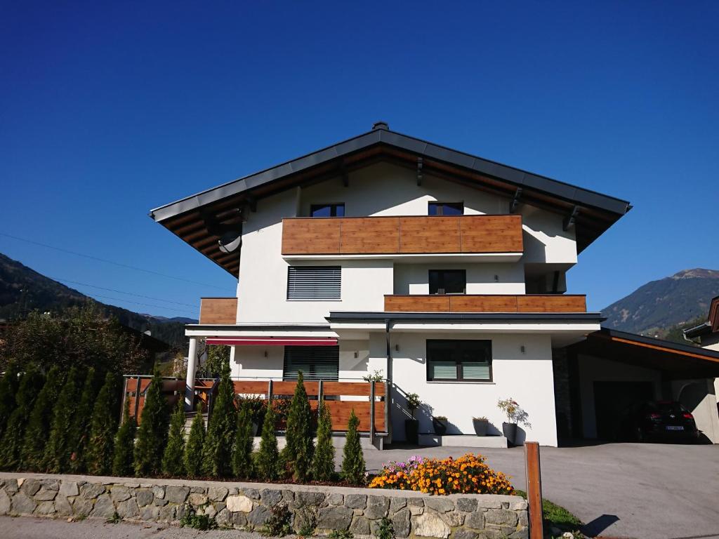 Nespecifikovaný výhled na hory nebo výhled na hory při pohledu z apartmánu