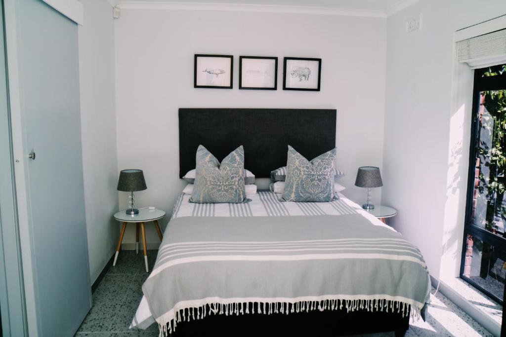 9 Windsor House - Deluxe Queen Suite