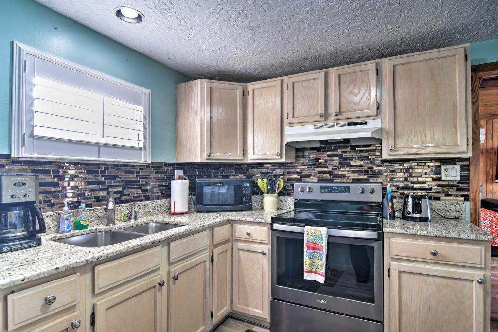 Sea Turtle Suite Condo with Clearwater Beach Views