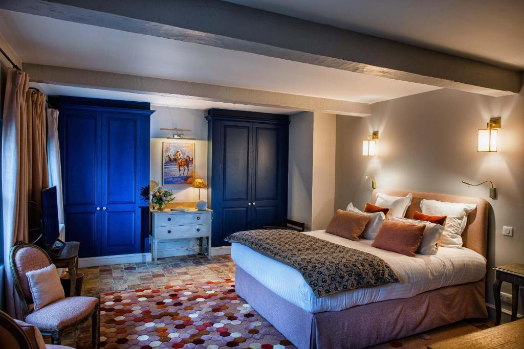 La Petite Folie - 17