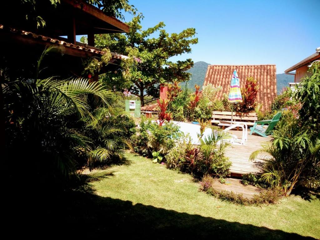  Casa com trilha pra praia e linda vista para Lagoa da Conceição