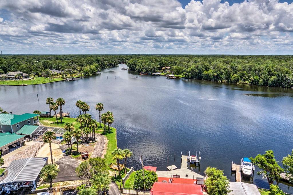Homosassa River Home with Private Boat Ramp and Kayaks, Homosassa