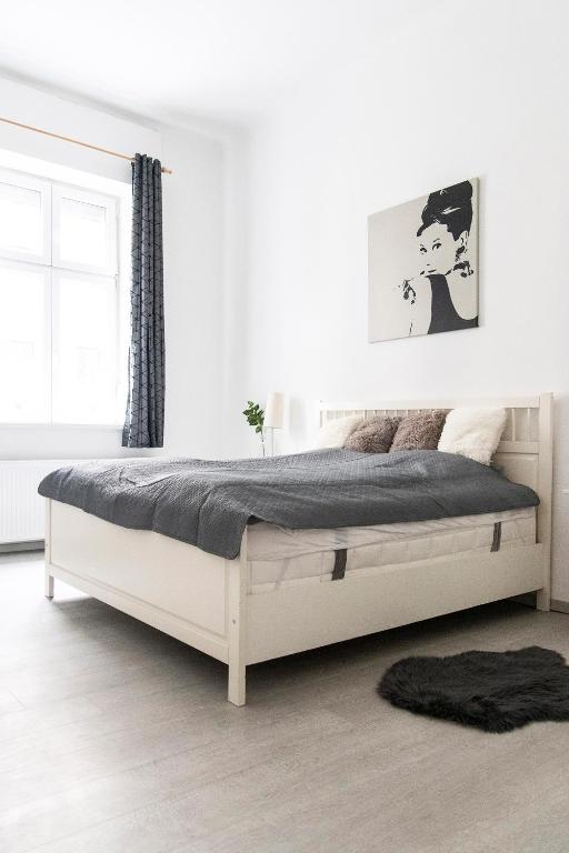 Dora apartment near Buda Castle with PARKING! - Two-Bedroom Apartment