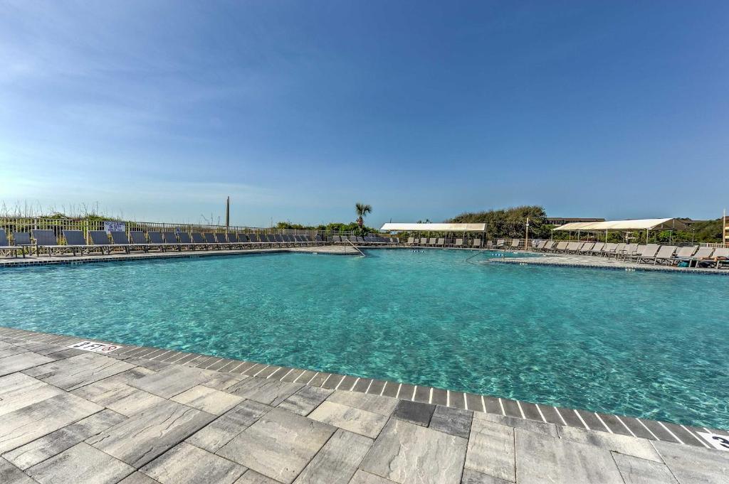Hilton Head Family Condo with Community Pool and Bikes, Hilton Head
