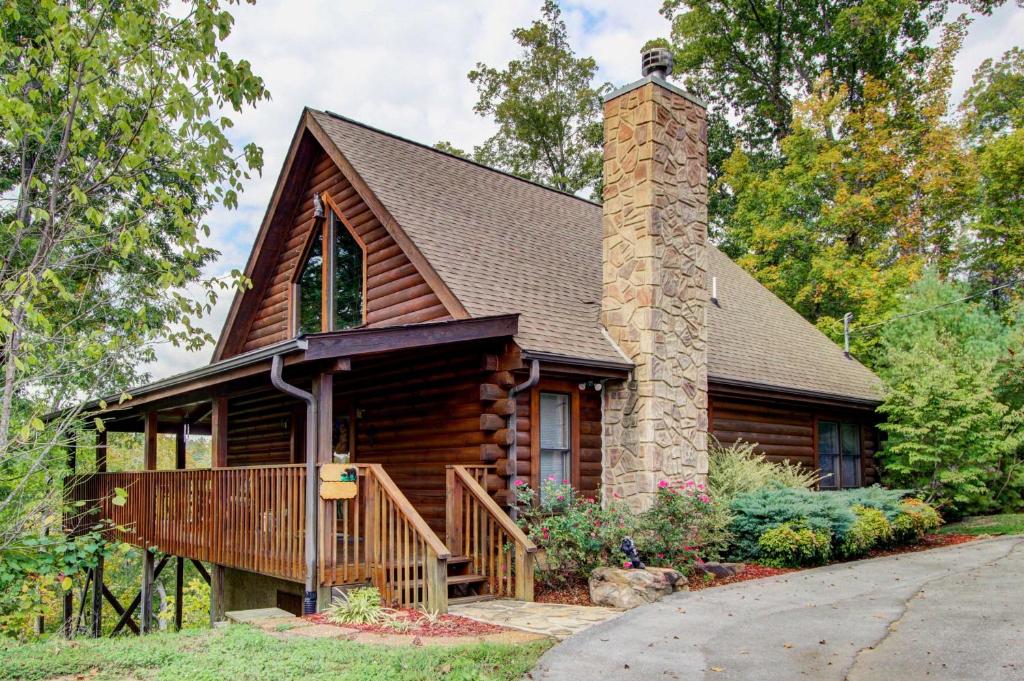 Rustic Sevierville Cabin with Covered Porch!