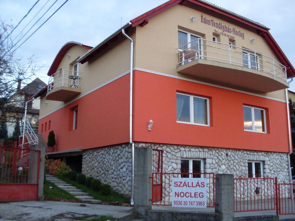 Budova, kde se penzion nachází