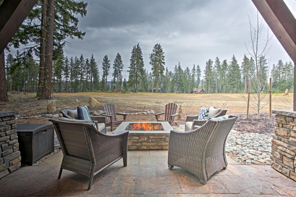 Cle Elum Home on Golf Course with Fire Pit and Hot Tub, Cle Elum