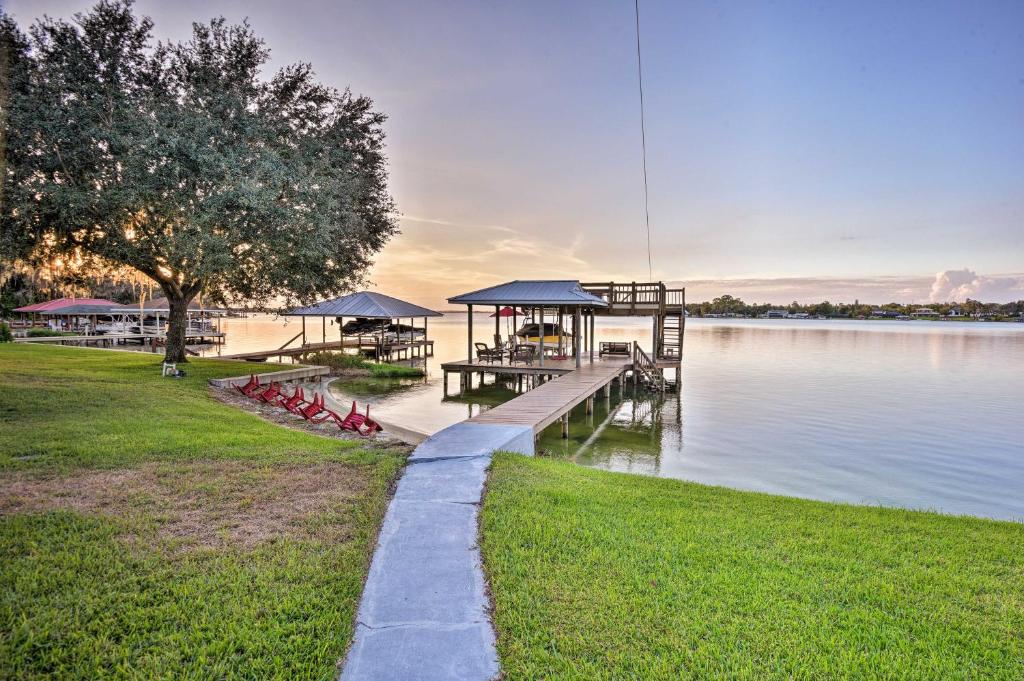 Lakefront Florida Retreat - Pool Table and Boat Dock