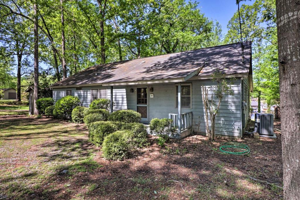 Lakefront Milledgeville Cabin Private Dock, Porch - Casa De Vacaciones