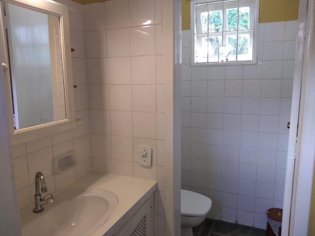  Casa ampla com ar condicionado e churrasqueira