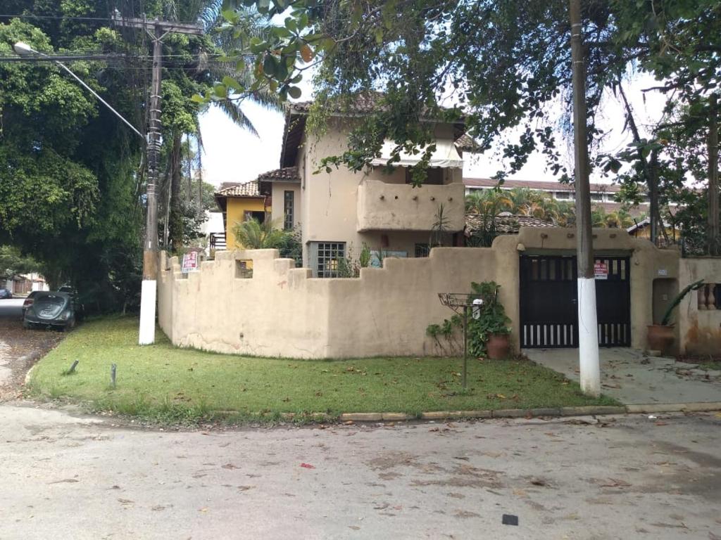  Casa ampla com ar condicionado e churrasqueira