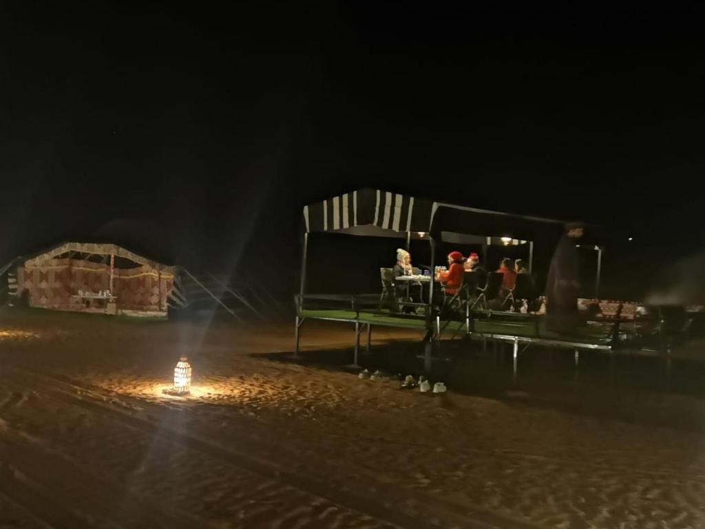 Fotografie z fotogalerie ubytování Crescent Desert Private Camp v destinaci Shāhiq