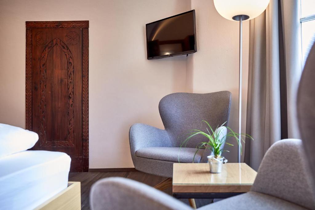 TV a/nebo společenská místnost v ubytování Hotel Walther v.d. Vogelweide Superior