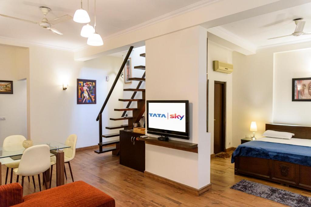 Beautiful Apartments at Tarudhan Valley Golf Resort, Manesar - Apartment With Terrace