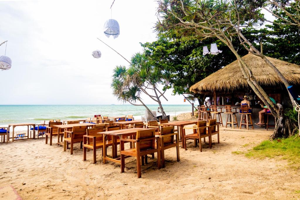 Harrys Sunset - Klong Nin Beach, Ko Lanta – Updated 2024 Prices