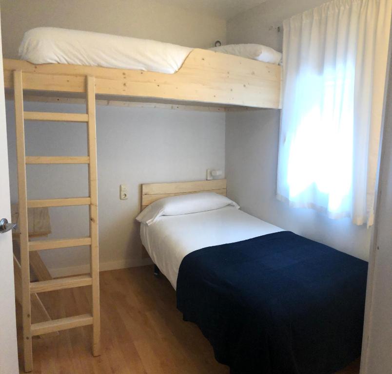 Yomo Patagonia - Three-Bedroom Apartment