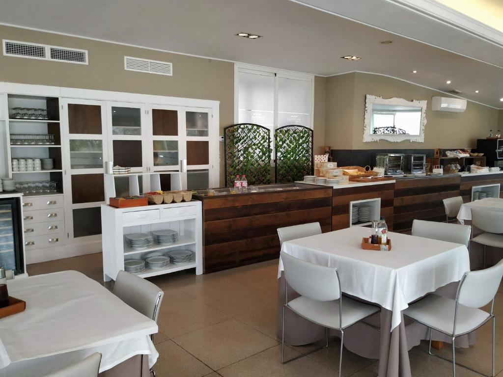 Restaurace v ubytování Campomar Playa