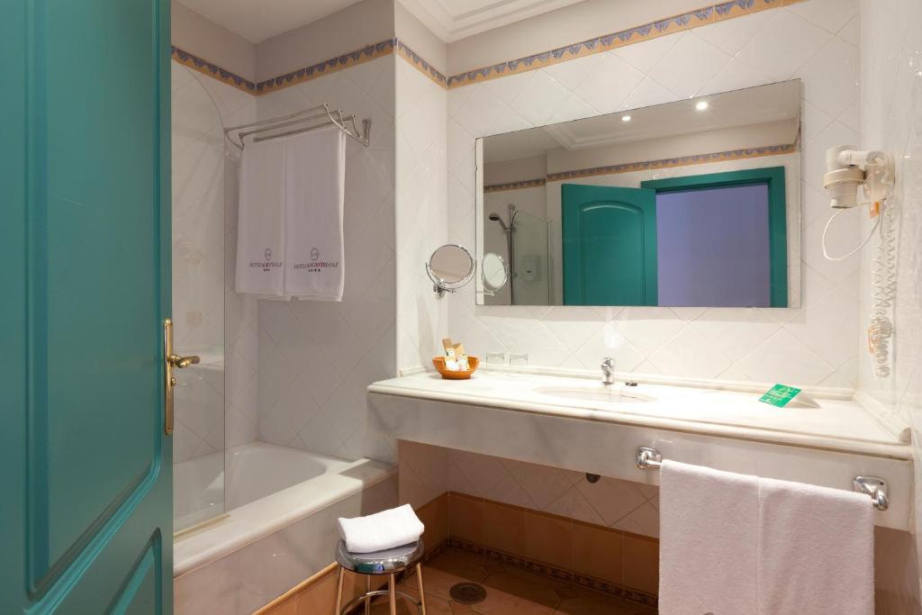 
Standard Single Room
