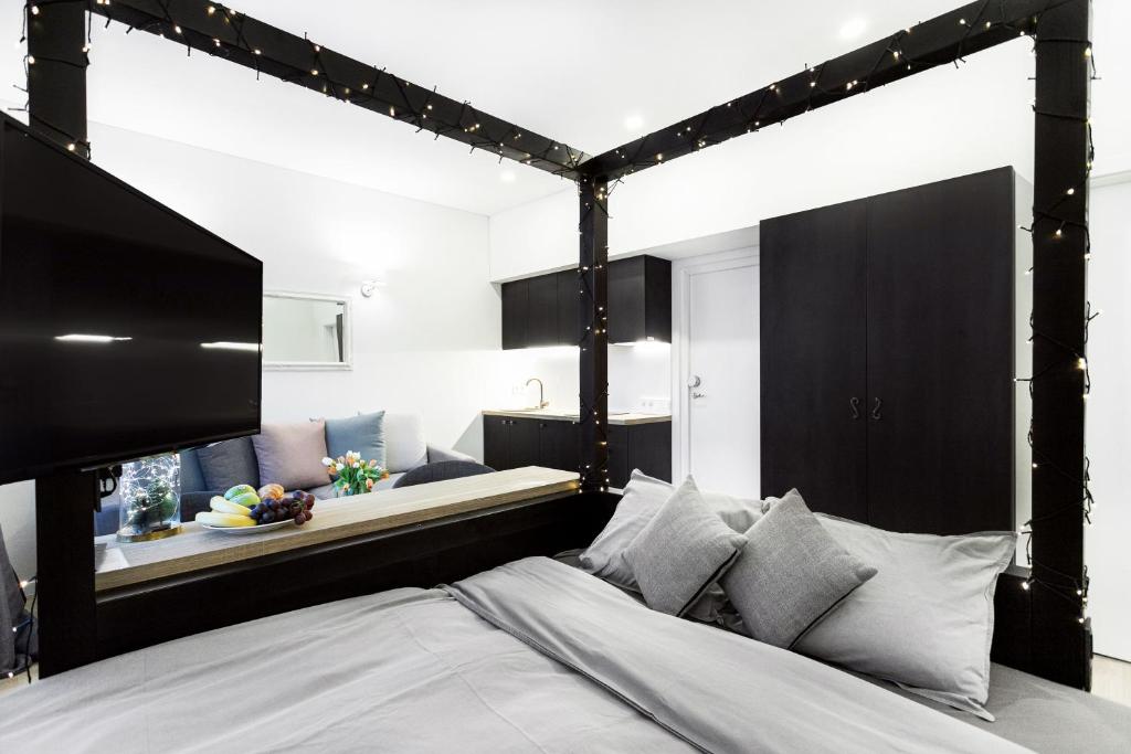 Cozy Naugarduko Apartments Close to Vilnius Old Town - 