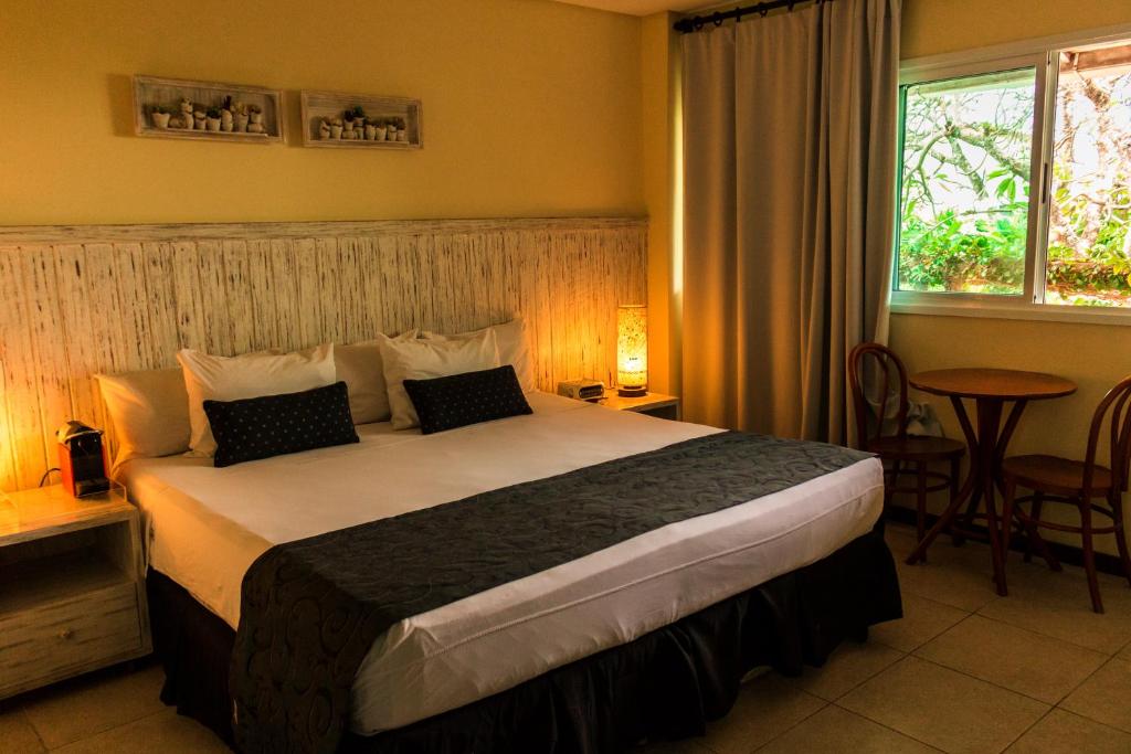  Farol de Itapuã Praia Hotel