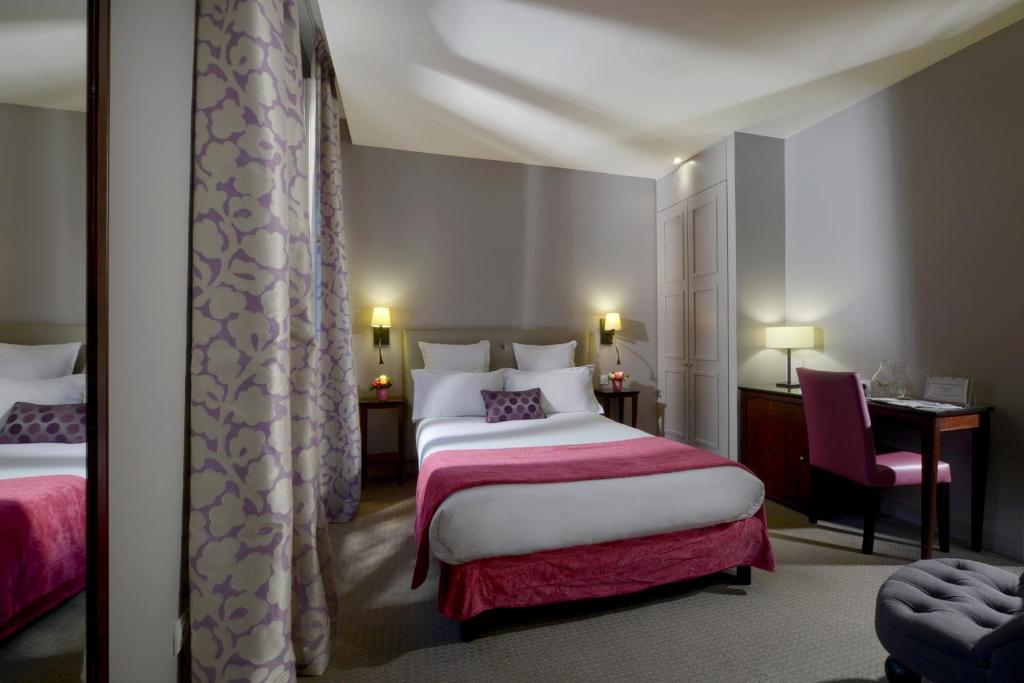 
Classic Double Room - Courtyard View
