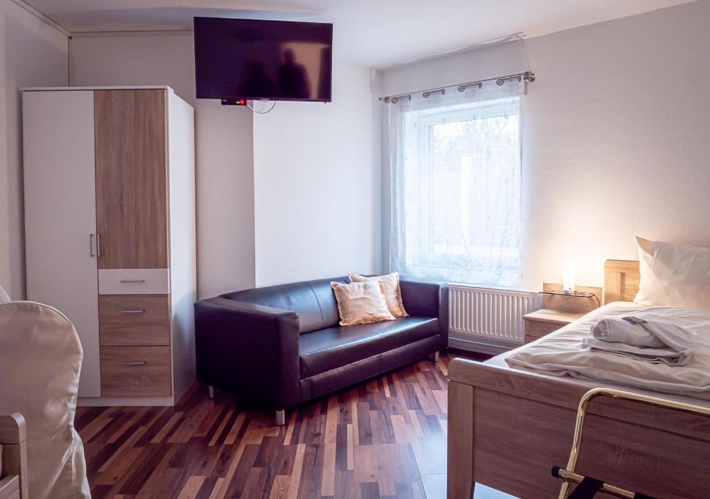 Hotel Bouzid - Laatzen - Resim 32