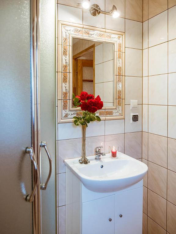 U SYLWI Domki Drewniane - Chalet Met Twee Slaapkamers