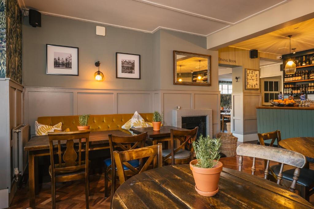 The Black Boy - Resim 8