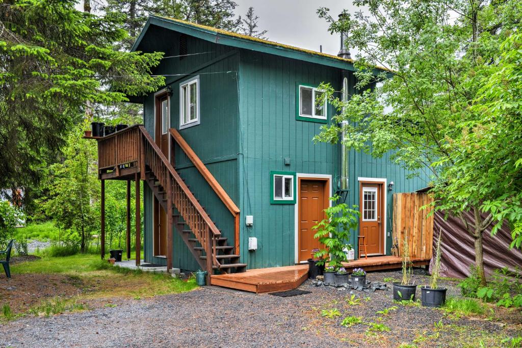 Gallery image of Seward Studio with Deck, Outdoor Dining and Mtn Views! in Seward